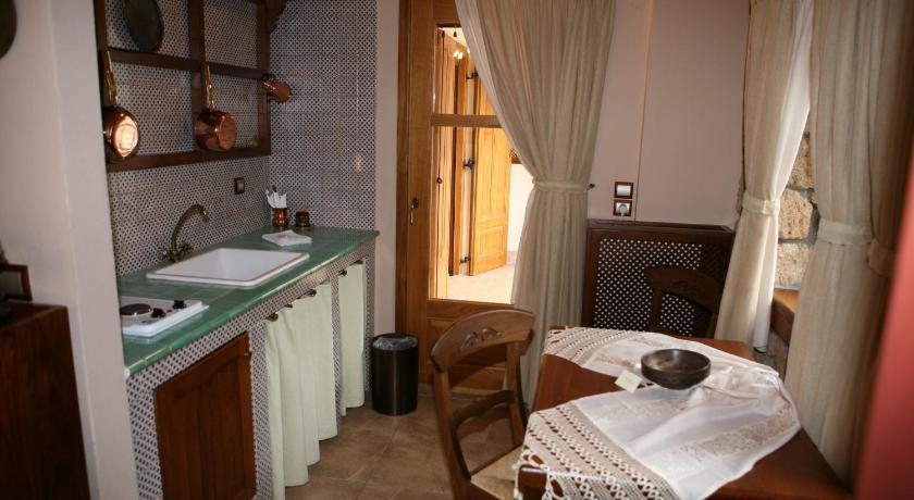 Roes Suites Като-Лутраки Номер фото